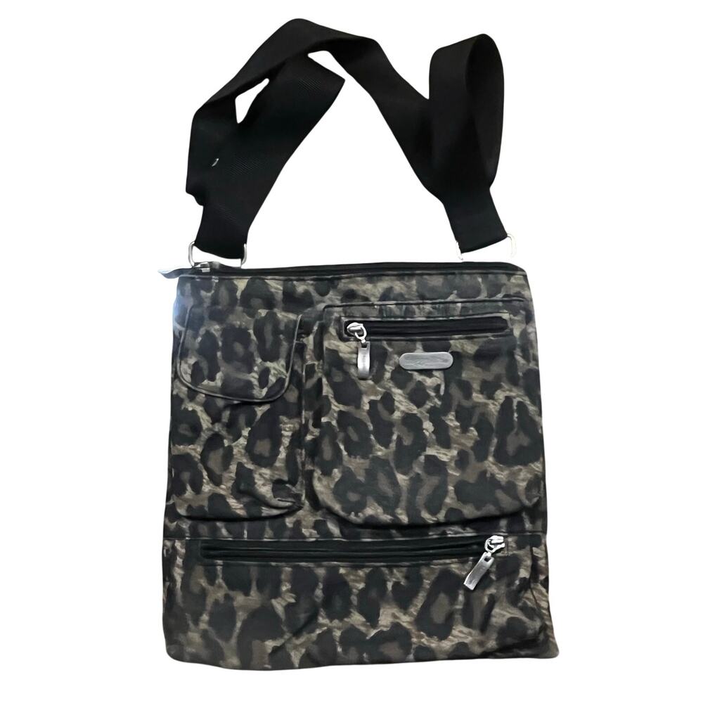 Baggallini Animal Print Crossbody Purse Lightweight Travel Organizer‎ Bag